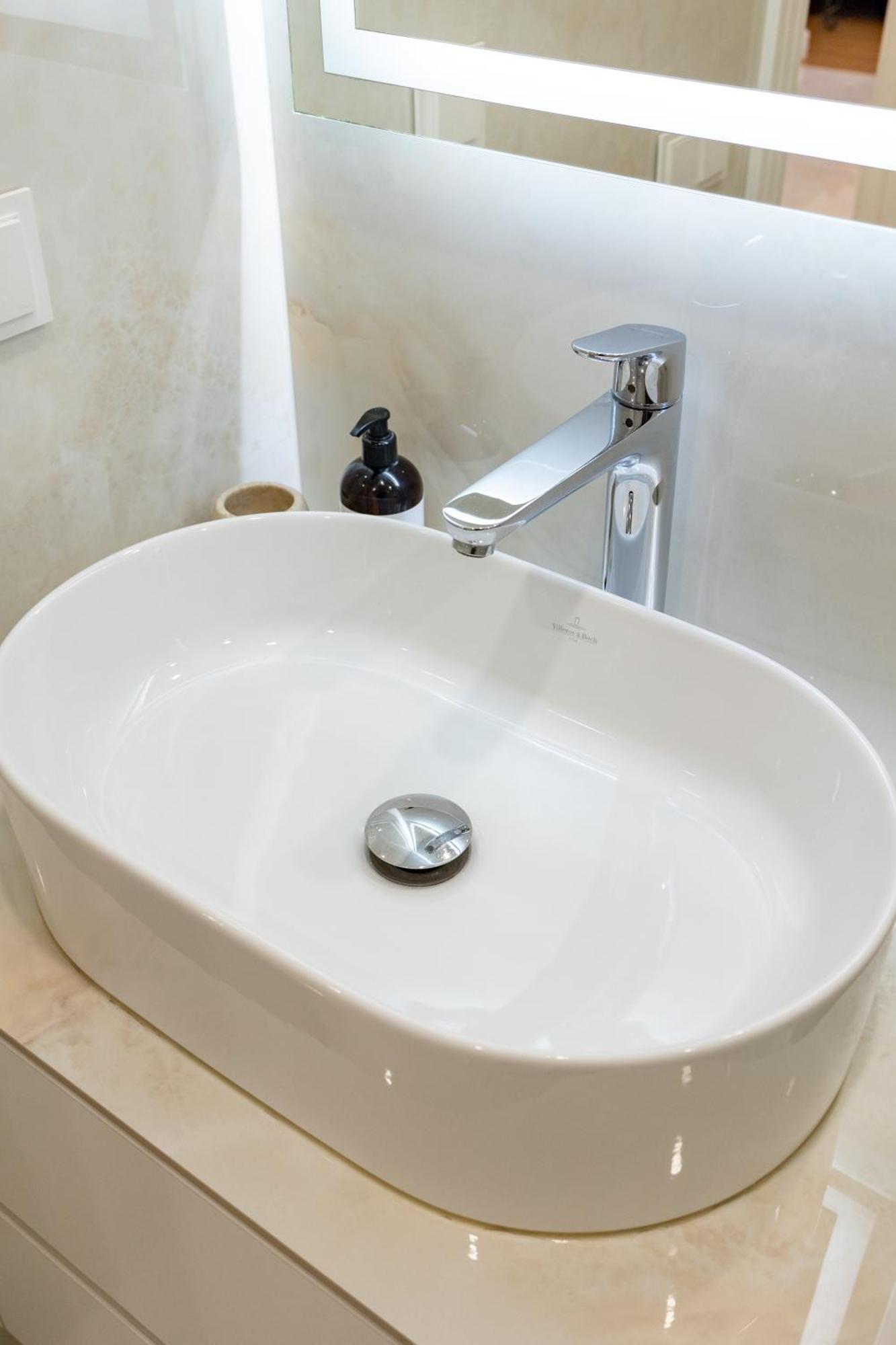 Luxury Central Apartment In Putvinskio Street 考纳斯 外观 照片